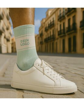Tennissocken bedrucken lassen – Auffallen mit jedem Schritt