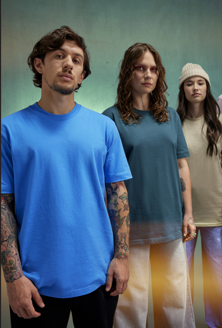 Modernes Unisex T-Shirt aus schwerer Stoffqualität #E220
